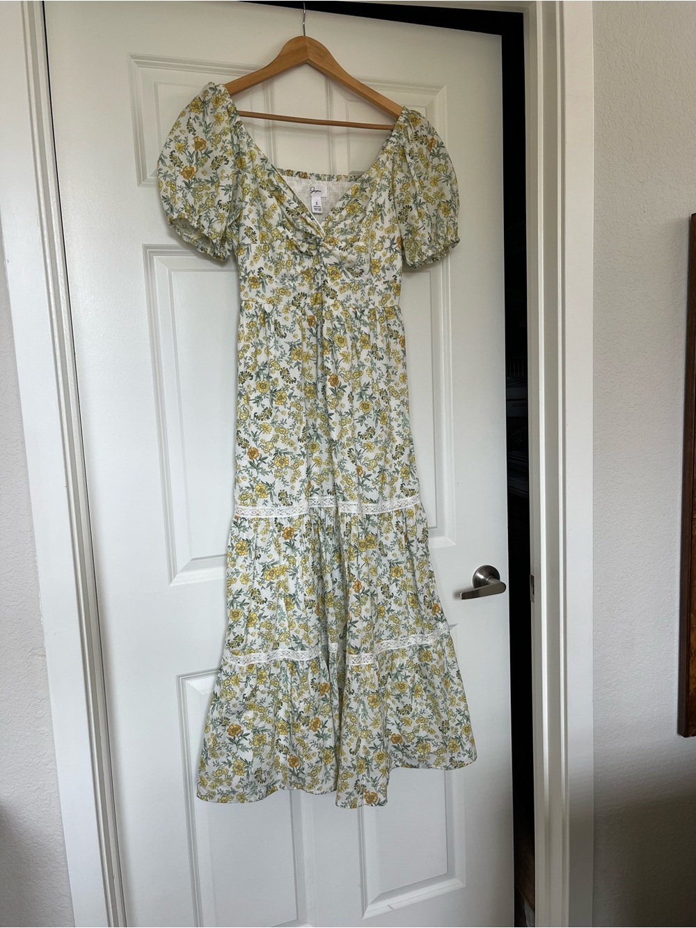 Japna floral midi dress - Picture 2 of 9